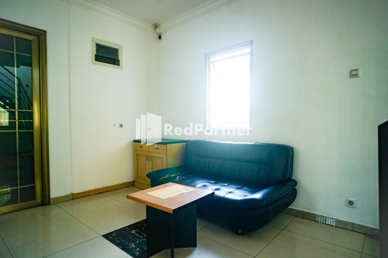 Hoki Homestay Redpartner 수라바야 외부 사진
