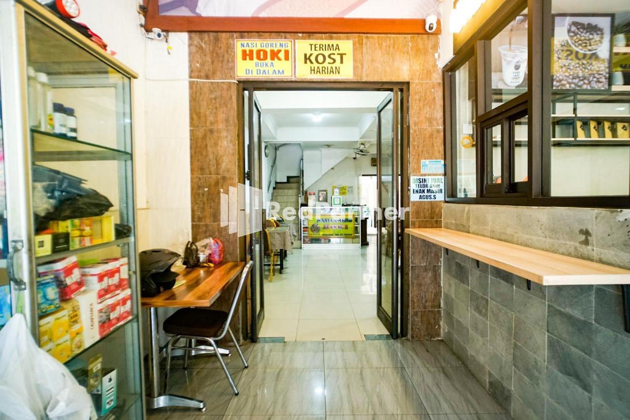 Hoki Homestay Redpartner 수라바야 외부 사진